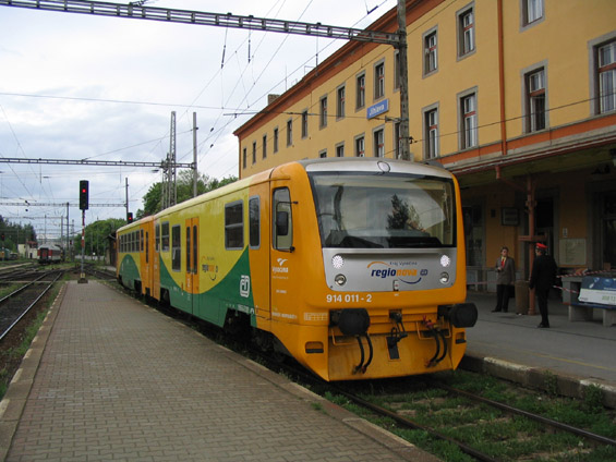 I v Jihlavském kraji již jezdí Regionova. Integrovaný dopravní systém nebude, tak spolu i nadále nebudou vlaky a autobusy moc mluvit.