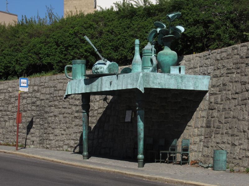 Legendární zastávka „Sokolská u zdi“ od Davida Èerného v centru Liberce funguje už od roku 2005.