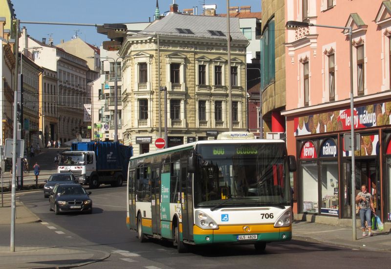 V rámci MHD jsou provozovány také dvì bezplatné linky – èíslo 500 jezdí k obchodnímu centru Nisa a linka 600 ke Globusu. I tyto linky už provozuje liberecký DP. Zde jeden ze šesti Citelisù z roku 2013.