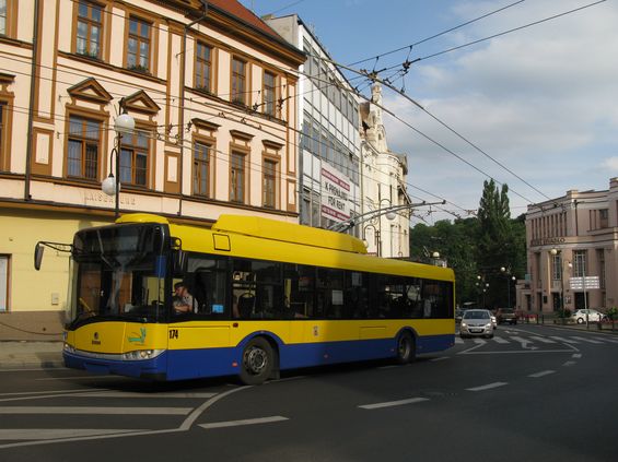 Vìtšinu trolejbusù v Teplicích tvoøí tyto vozy s karoserií Solaris. Dvanáctimetrových jezdí 6 a patnáctimetrových 7 (v roce 2015 byl dodán zatím poslední kus).