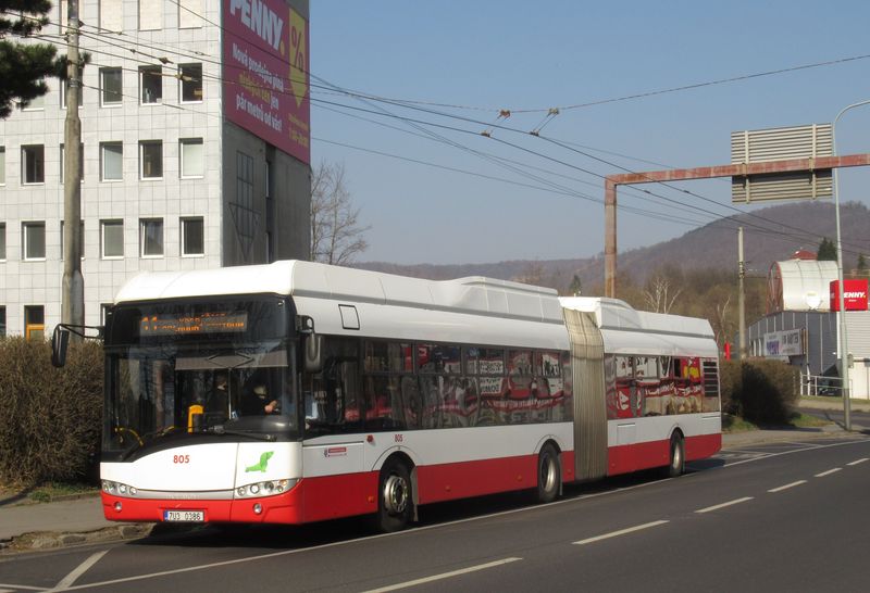 Zatímco trolejbusù s karoserií Solaris se v Ústí usídlilo poèetné stádo, jinak je tomu u autobusù. Vozù této znaèky v nezávislé trakci je v Ústí pouze 7, z toho 4 patnáctimetrové, 2 standardní a jediný kloubový. Vìtšina z nich je pohánìna plynem.