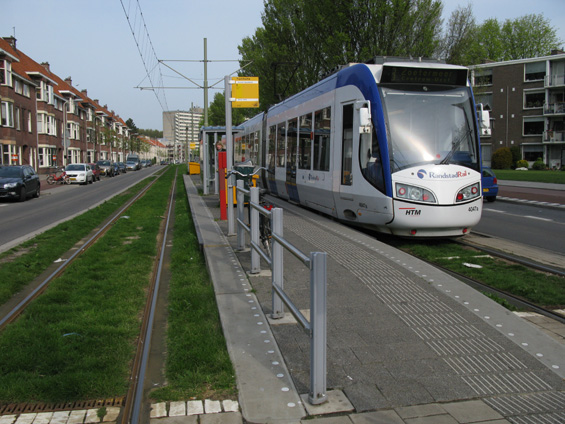 Koneèná linky 3 na severozápadì Haagu. Po mìstì jezdí vlakotramvaje v rámci klasické tramvajové sítì, mimo Haag jezdí po ex-železnièní trati do mìsta Zoetermeer.