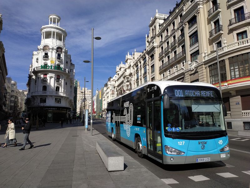 Horkou novinkou (od bøezna 2020) jsou dvì zcela nové bezplatné elektrobusové linky 001 a 002. Linka 001 spojuje hlavní vlakové nádraží Atocha a autobusový terminál Moncloa pøes centrum Madridu po jedné z nejslavnìjších místních ulic Gran Vía.