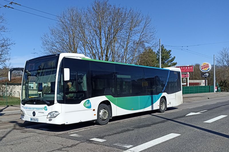 Pod znaèkou Sub provozuje Keolis 9 pøímìstských autobusových linek do okolí Nancy. Autobusy mají tento jednotný vzhled a pro linky je k dispozici 23 autobusù Mercedes-Benz Citaro, z toho 14 kloubových.