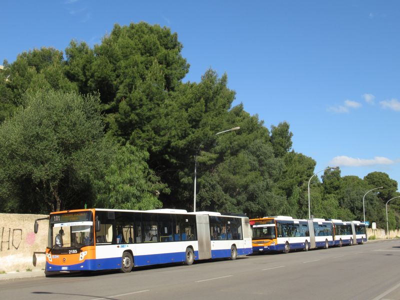 Severozápadní koneèná stanice jediné kloubové linky v Palermu (101) na jeho okraji poblíž místní nemocnice a stadionu. Na provozu linky se podílejí kloubové autobusy Iveco Urbanway a Menarinibus.