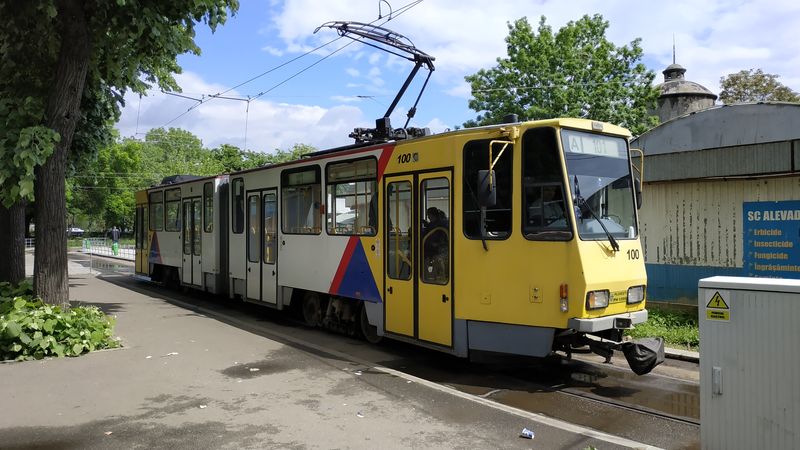 V roce 2002 bylo z Postupimi dodáno ještì 7 modernizovaných tramvají KT4D s výklopnými dveømi a upravenými èely. Všechny tyto tramvaje vyrobené v roce 1985 jezdily úplnì pùvodnì v Berlínì.