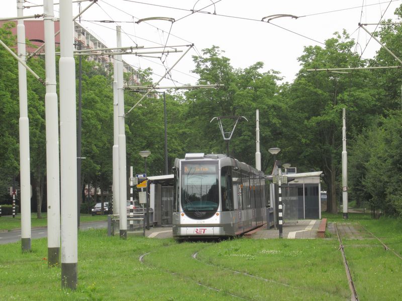 Obratištì na koneèné linky 24 na západním okraji mìsta v ètvrti Holy, kde se tramvaje otáèejí couváním na kolejovém trojúhelníku. Tramvaje sem jezdí po zatravnìné trati od roku 2008.