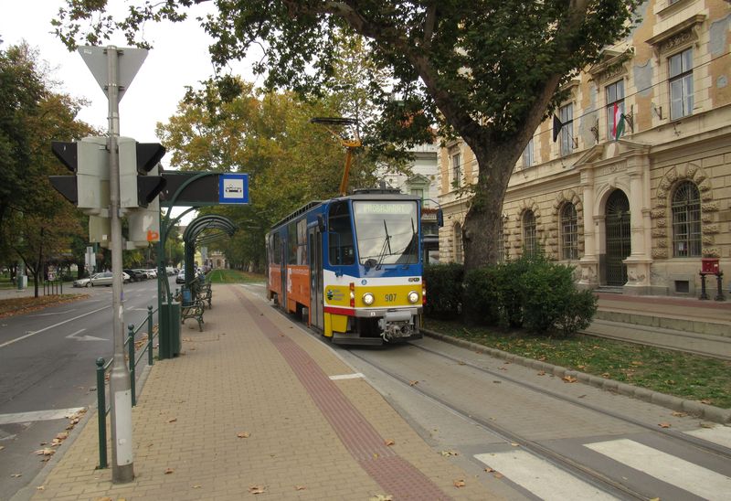 V historickém jádru jsou všechny tramvajové tratì opravené vèetnì zastávek. Tramvaje T6A2, kterých bylo dodáno v letech 1997-8 tøináct kusù, jezdí hlavnì ve všední dny ve dvojicích na páteøní lince 2, v sólo provozu je mùžete vidìt ale i o víkendu na lince 3/3F.