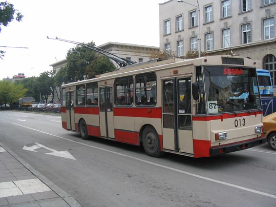 Trolejbusový park byl posílen o vyøazené vozy z Hradce Králové.