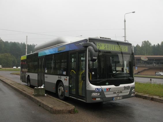 Východní koneèná "metrobusových" linek 4G a 5G. Linka 5G jezdí o víkendech ve standardních vozech. Konèí zde také 5 trolejbusových linek. V roce 2013 bylo dodáno 18 nových plynových MANù Lion´s City.
